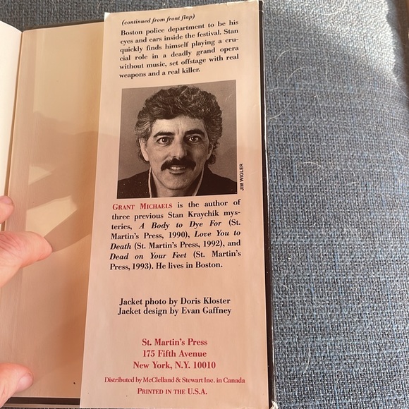 Mask for a Diva: A Stan Kraychik Mystery. Grant Michaels. Novel 1st edition - Picture 4 of 10
